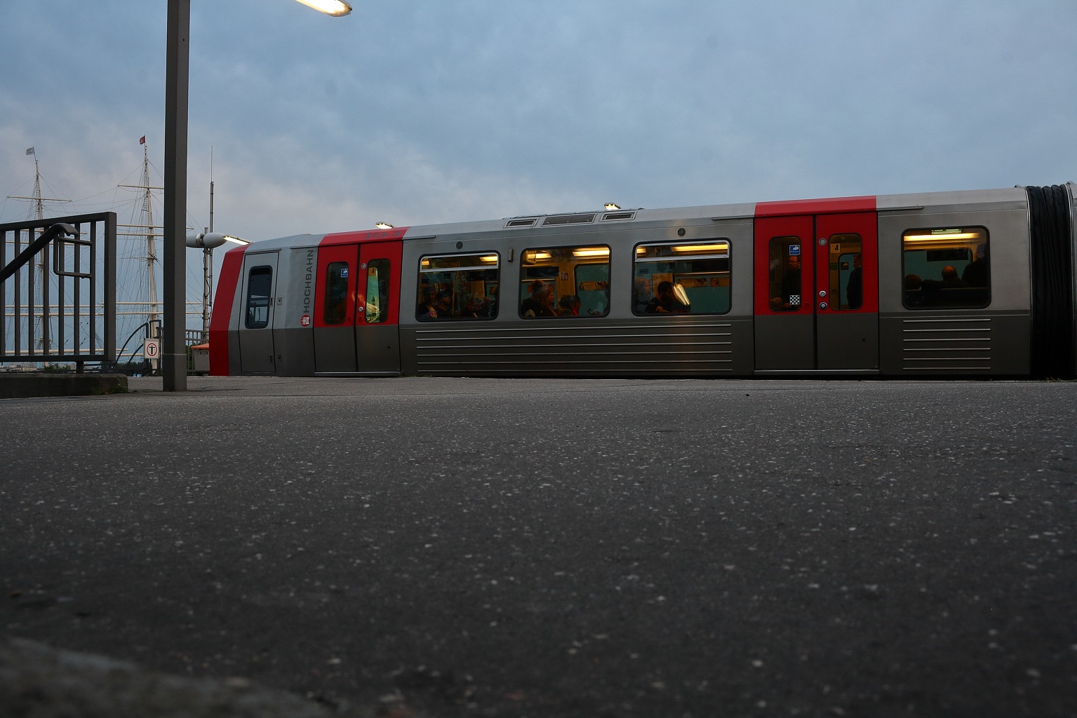 Ein Foto der Linie U3 der Hamburger Hochbahn.